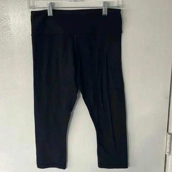Lululemon wonder under crop - Picture 1 of 6